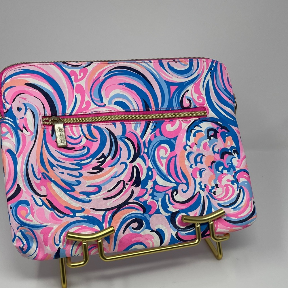 Lilly Pulitzer, catch all pouch. “Flamingoals”